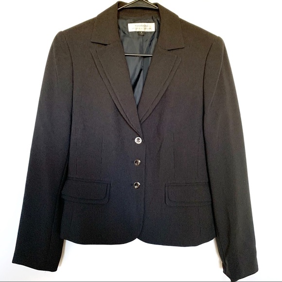 Tahari Jackets & Blazers - Tahari Arthur Levine Navy Blue Pinstripe Blazer 8